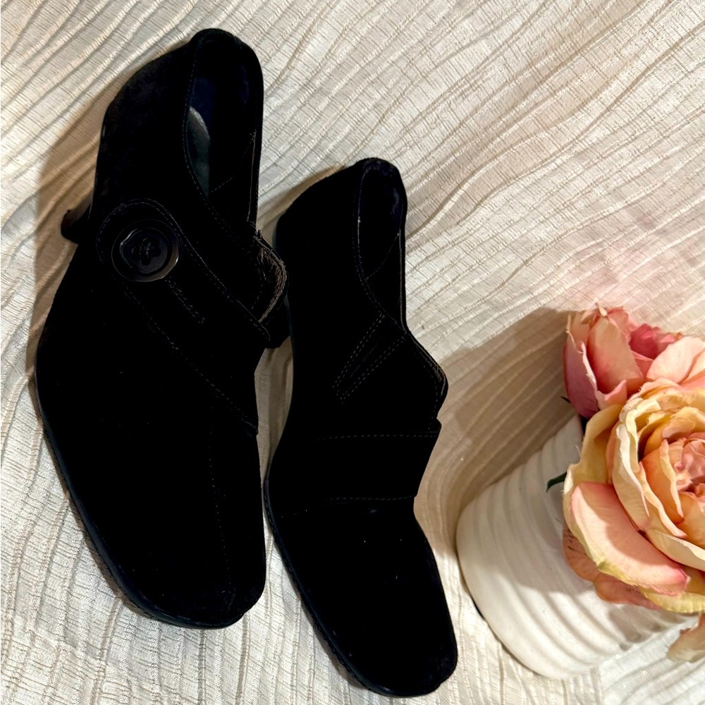 Women’s shoes
